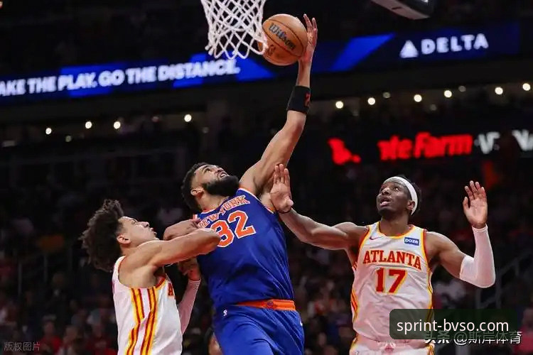NBA季后赛最新动态：尼克斯140-89狂胜老鹰创队史纪录，宝威体育平台见证东部首支晋级半决赛球队